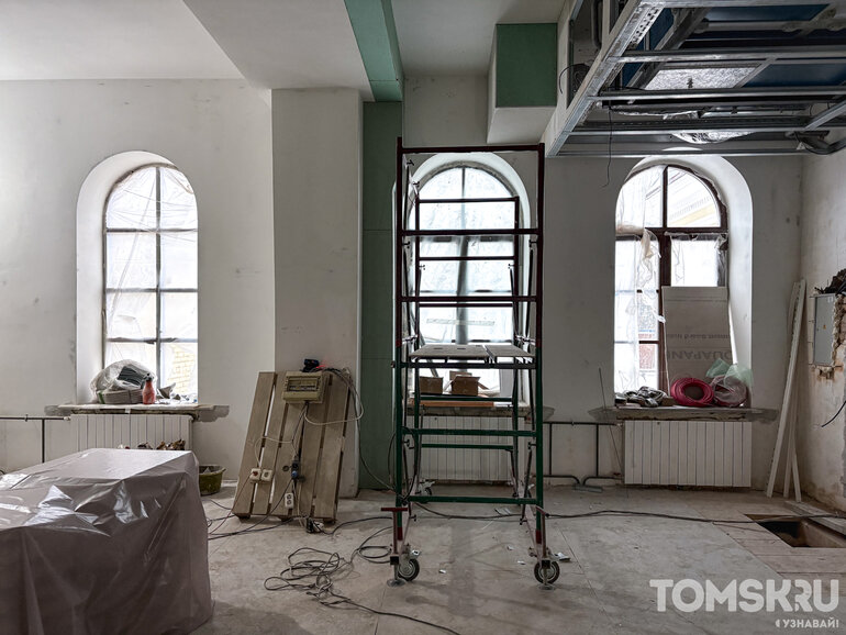 В Томске закончили ремонт фасада Дома молодежи на Розочке