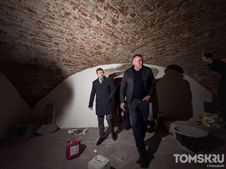 В Томске закончили ремонт фасада Дома молодежи на Розочке