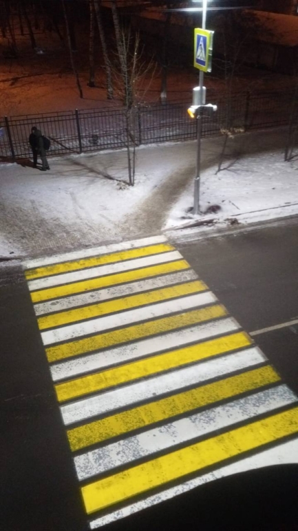 В Томске появилась первая транслируемая с проектора пешеходная зебра