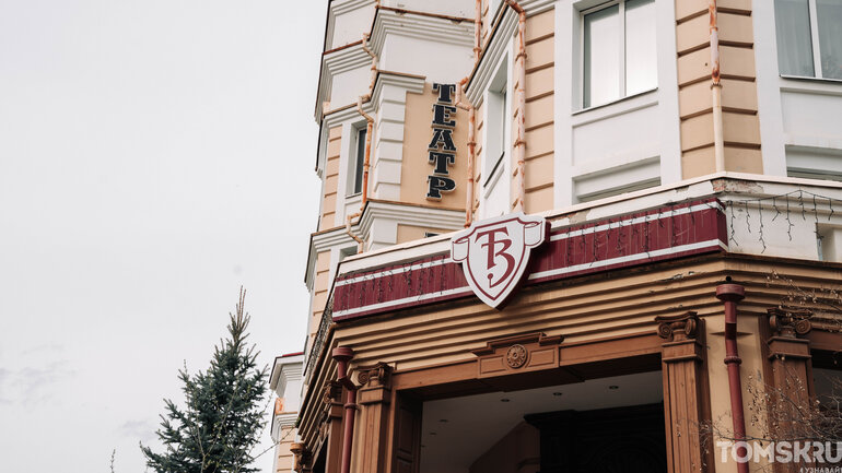 Моноспектакль Усова или танцы в «Версии»: театральная афиша Томска