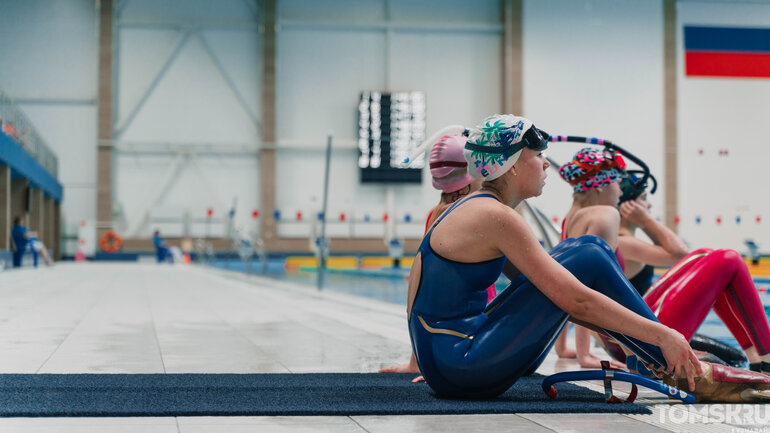 «Снежные ласты» в Томске: показываем, как проходит турнир по плаванию