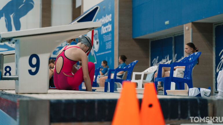 «Снежные ласты» в Томске: показываем, как проходит турнир по плаванию