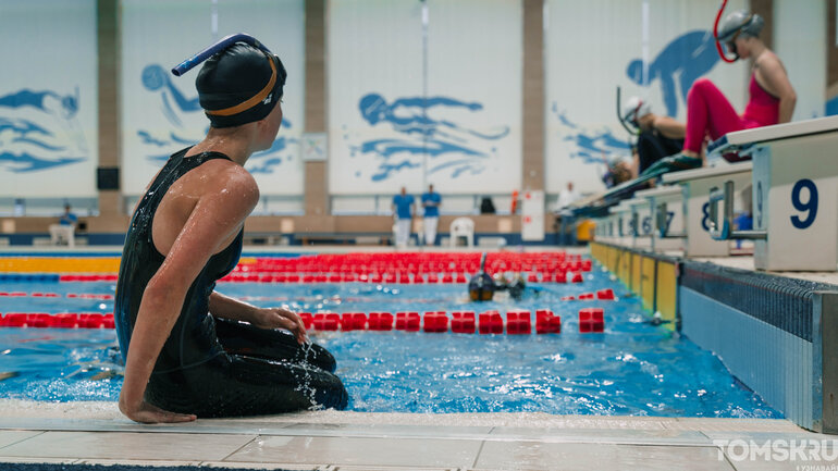 «Снежные ласты» в Томске: показываем, как проходит турнир по плаванию