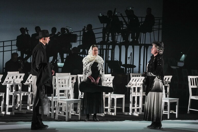 «Укрощение строптивой» или «Любовь»: театральная афиша Томска