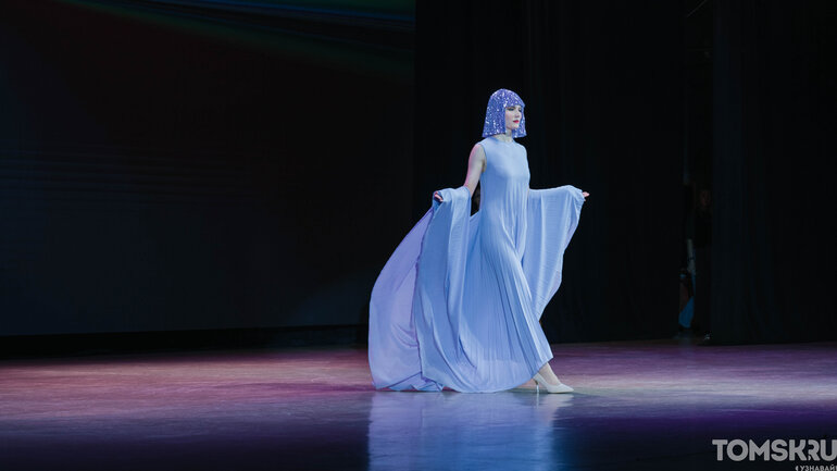 Одежда из кожи и бумаги: в Томске прошел новый показ «Особой моды»