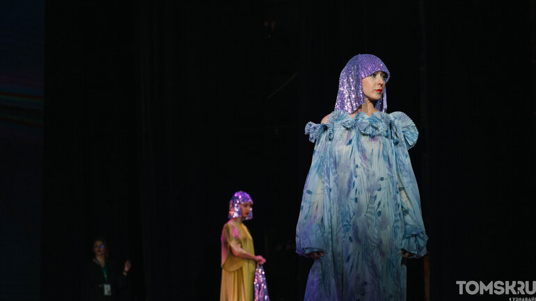 Одежда из кожи и бумаги: в Томске прошел новый показ «Особой моды»