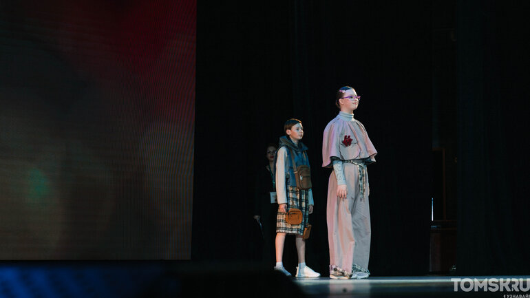 Одежда из кожи и бумаги: в Томске прошел новый показ «Особой моды»