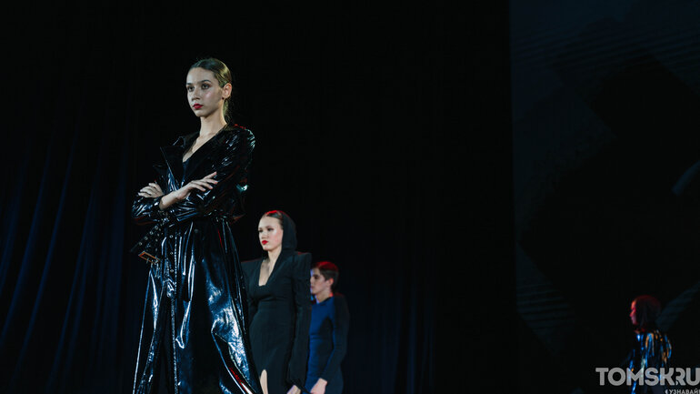 Одежда из кожи и бумаги: в Томске прошел новый показ «Особой моды»