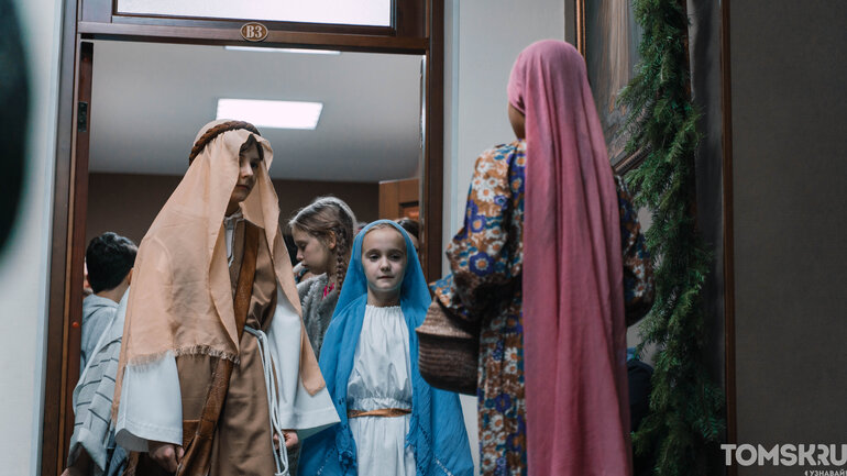 Как празднуют рождество томские католики — фото