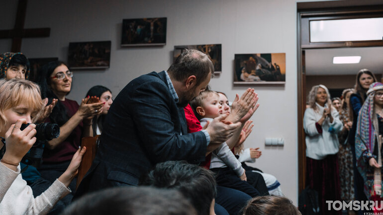 Как празднуют рождество томские католики — фото