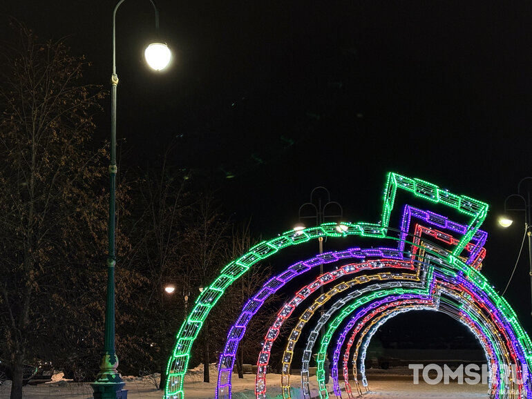 Фоторепортаж: в Томске стартовал новогодний сезон