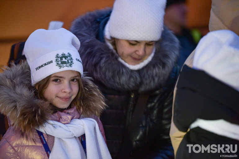 Томские школьники вернулись с главной елки страны в Кремлевском дворце