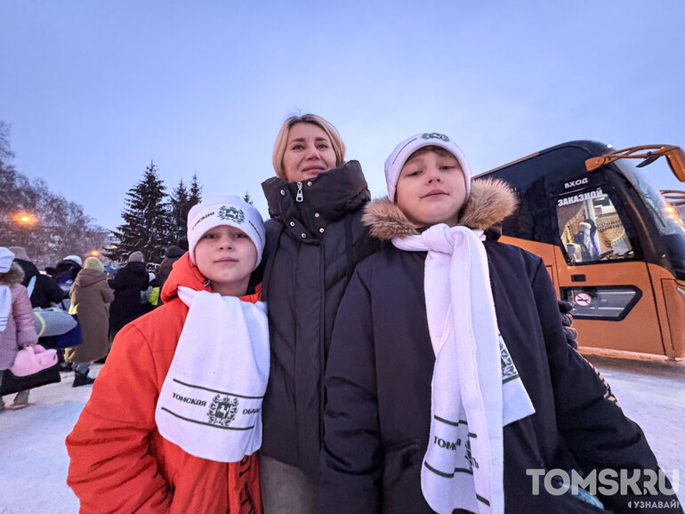 Томские школьники вернулись с главной елки страны в Кремлевском дворце