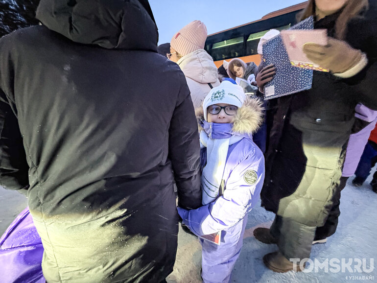 Томские школьники вернулись с главной елки страны в Кремлевском дворце