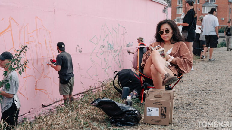 Новые спектакли, отмена супермурала и концерт в Ватикане: культурные итоги года от Tomsk.ru