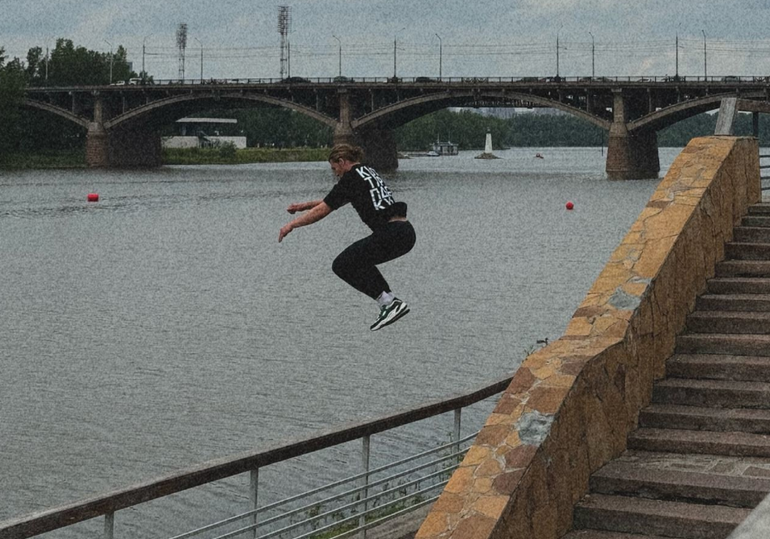 Новые спектакли, отмена супермурала и концерт в Ватикане: культурные итоги года от Tomsk.ru