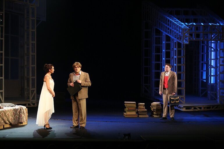 «Книга всех вещей» или «Взаперти»: театральная афиша Томска