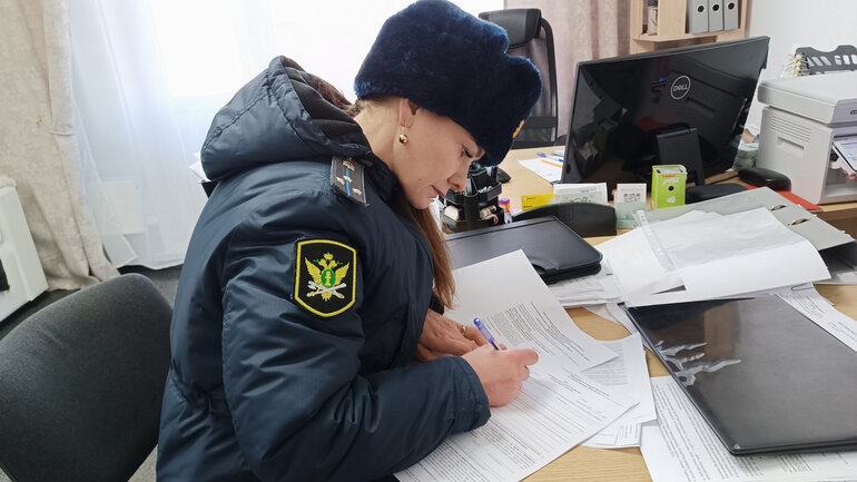 Долги, алименты и страх перед формой: томский судебный пристав – о том, как на самом деле работает ФССП