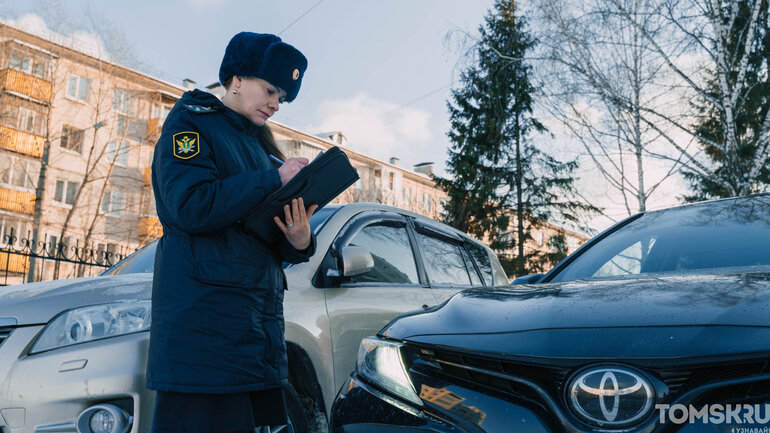 Долги, алименты и страх перед формой: томский судебный пристав – о том, как на самом деле работает ФССП