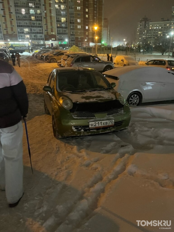 Мастера томской парковки: перекрытые авто или заблокированные проходы