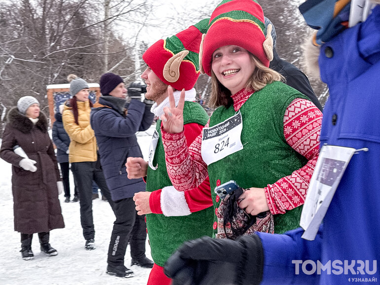 Больше 1000 человек пробежали 2026 метров по центру Томска
