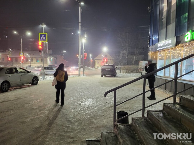 Мастера томской парковки: ночной герой БКЗ или новые короли тротуара