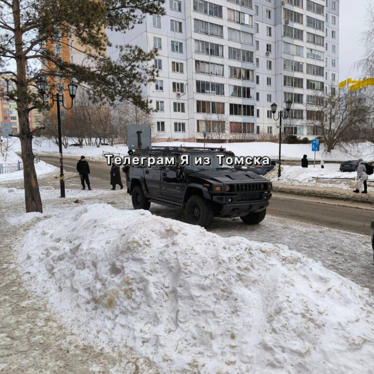 Мастера томской парковки: снежные проблемы или стоянка на «зебре»
