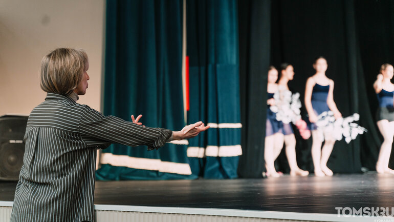 В Томске завершился ремонт зала Дворца творчества детей и молодежи