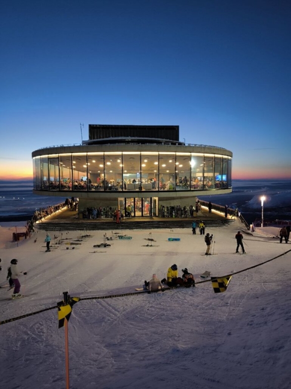 Сибиряк за Полярным кругом: маршрут от Мурманска до Териберки