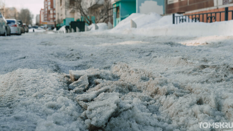 Лужи, слякоть и каша: как Томск переживает оттепель