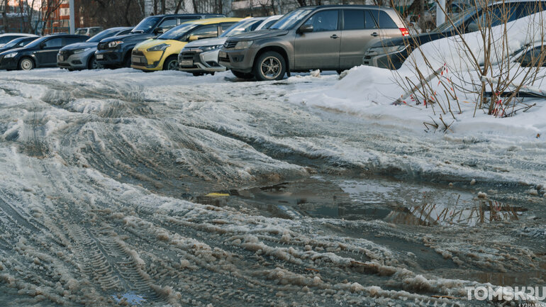 Лужи, слякоть и каша: как Томск переживает оттепель