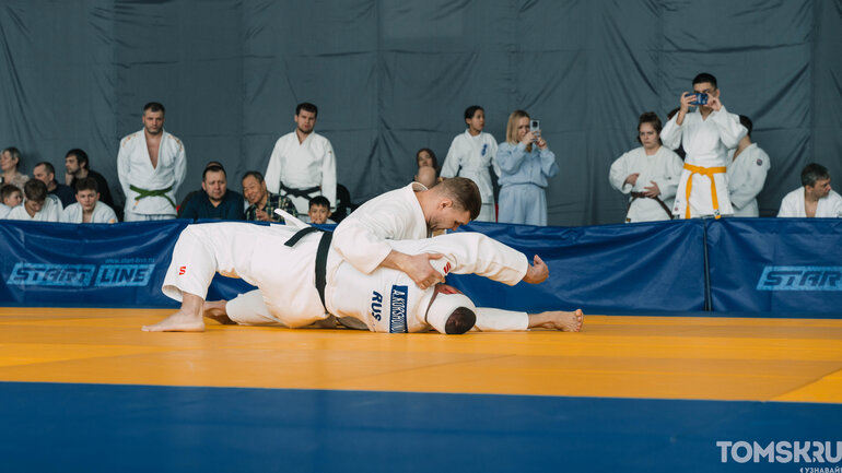 Как проходит чемпионат по карате в Томске – фоторепортаж