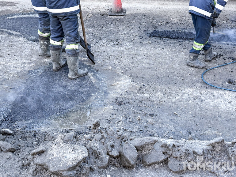 В Томске выделили 2 млн рублей на ямочный ремонт холодными смесями