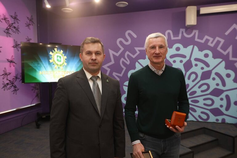 Стела, скейтпарк и тропа здоровья: в Томске наградили меценатов