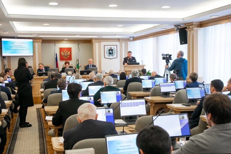Депутаты томской облдумы рассмотрели отчет МВД и КСП за 2025 год