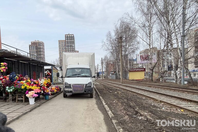 Мастера томской парковки: стражи тротуаров или рыцари проездов