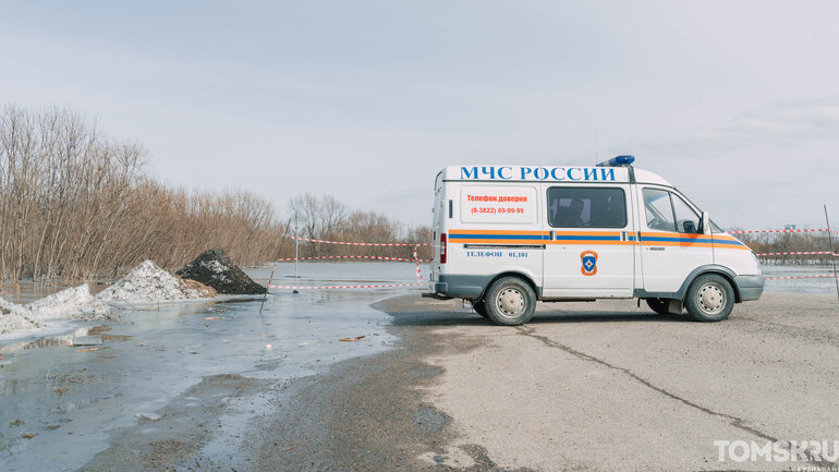 «Не спали всю ночь»: жители подтопленных сел под Томском следят за уровнем воды