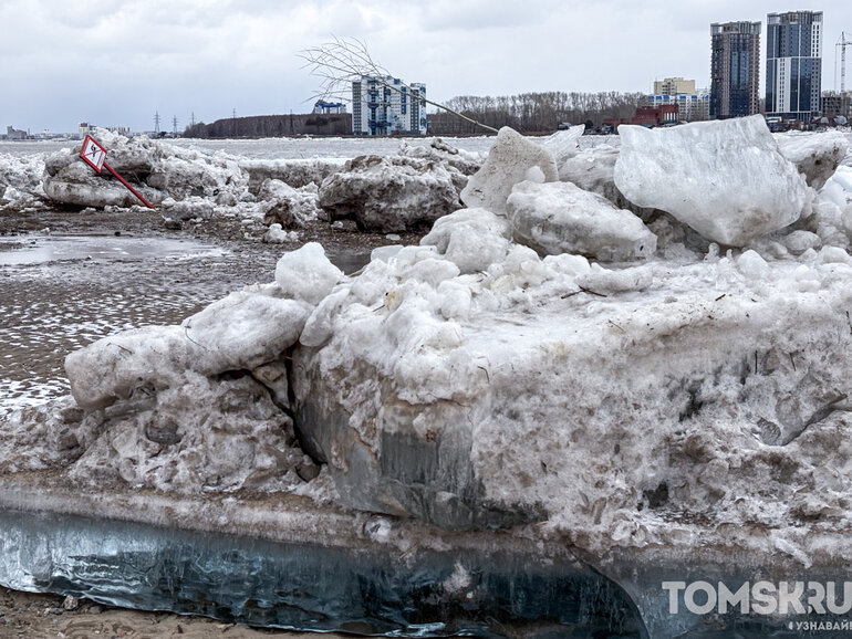 Как в 2024-м? Дамбу под Коммунальным мостом затопило в Томске (фото)