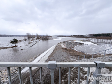 Как в 2024-м? Дамбу под Коммунальным мостом затопило в Томске (фото)