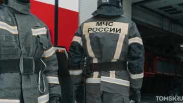 Пожарные спасли из огня десять человек в городе Колпашево