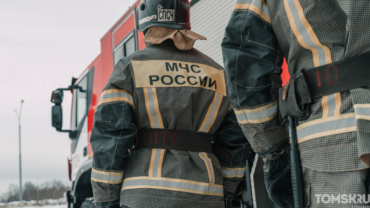 В Томске загорелся расселенный «дом за рубль»: есть пострадавший