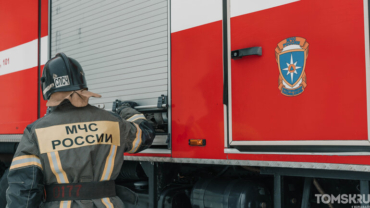 Пожарные эвакуировали 4 человека из горящего дома в поселке под Томском