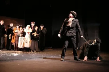 «Роман с кокаином» в Драме или премьерный Шекспир в ТЮЗе: театральная афиша Томска