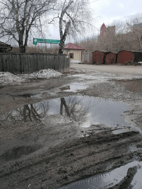 «Дороги полностью разбиты»: мэрия Томска ответила жителям Бакинского и Пролетарского