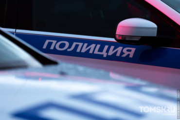 В Томске 14-летний подросток на мопеде без шлема врезался в иномарку