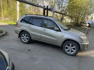 Toyota сбила подростка на электросамокате в Томске — ищут очевидцев