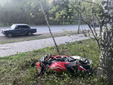 Мотоциклиста увезли в больницу после ДТП в томском Академгородке
