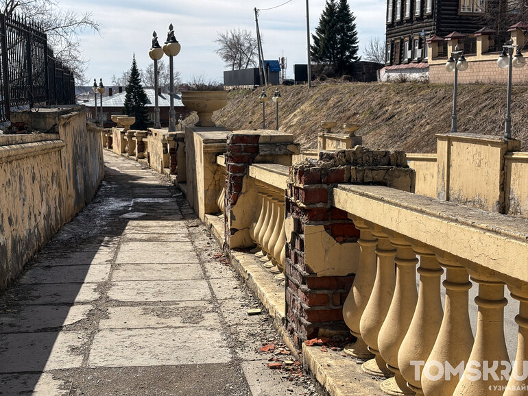 Остатки векового величия: почему в Томске не ремонтируют брусчатку на Бакунина?