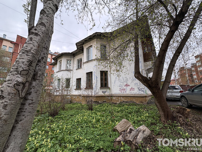 Тихий двор на улице Кузнецова в Томске может оказаться под угрозой запустения