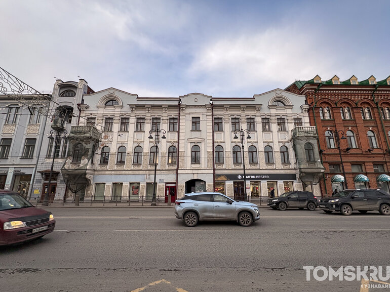 Крышу доходного дома Фуксмана отреставрировали на проспекте Ленина в Томске
